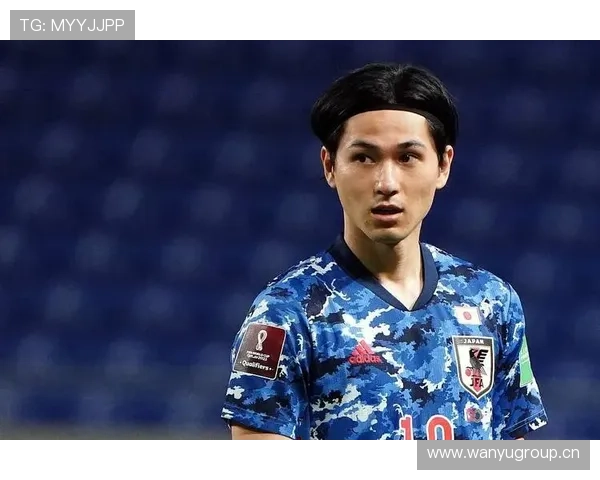 久保建英 vs 南野拓实:技术型与跑动型进攻手的分野解析 久保建英 vs 南野拓实:技术型与跑动型进攻手的分野解析